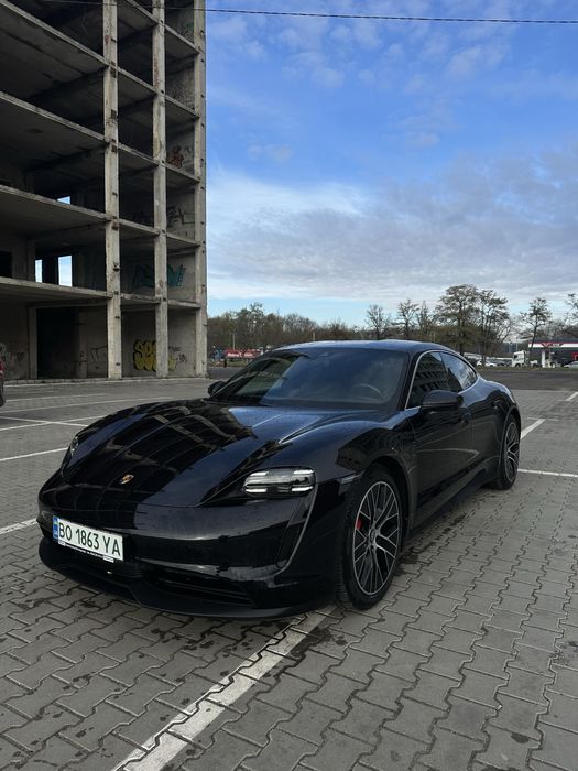 Porsche Taycan 4s 2021 року 571 к.с.