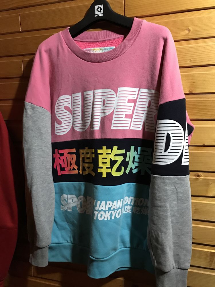 Свитшот SuperDry размер М как новая, не секонд