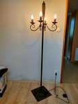 Lampa stojąca z zarówkami led