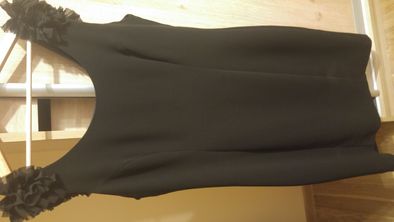 Elegancka sukienka mała czarna midi 42 jak nowa reserved