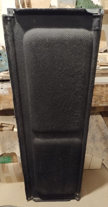 Chapeleira de carro em bom estado