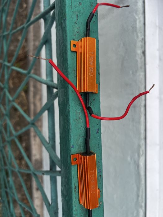 Обманка (резистор) на Led лампи 50w та 35w