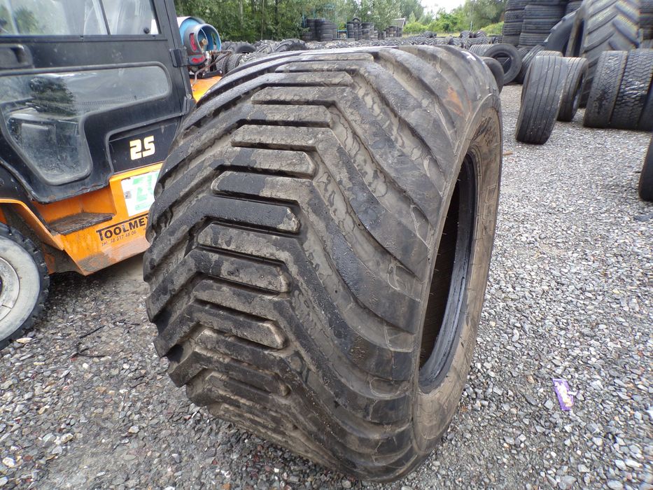 opona 700/50-26.5 BKT FLOTATION 648 (2200 NETTO)