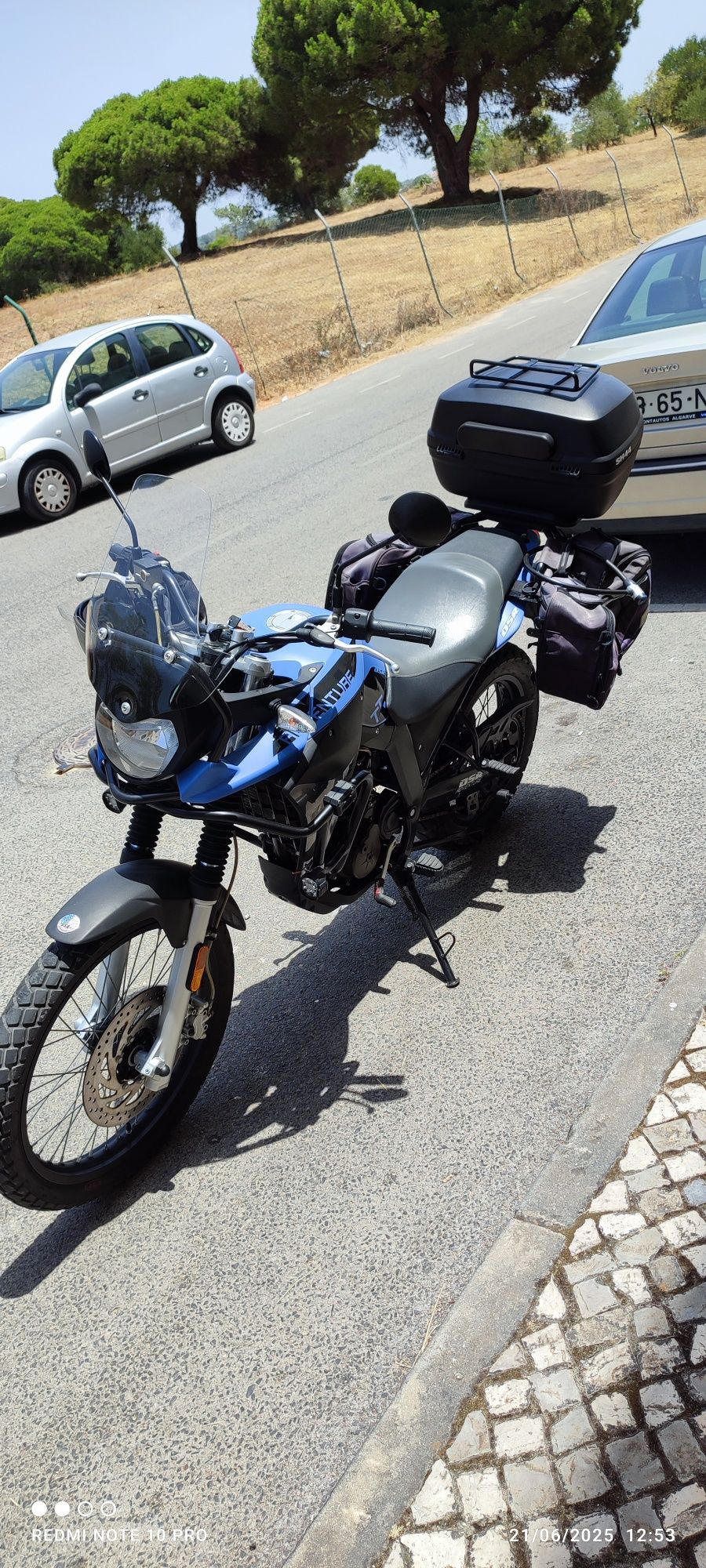 Moto trail UM DSR ADVENTURE