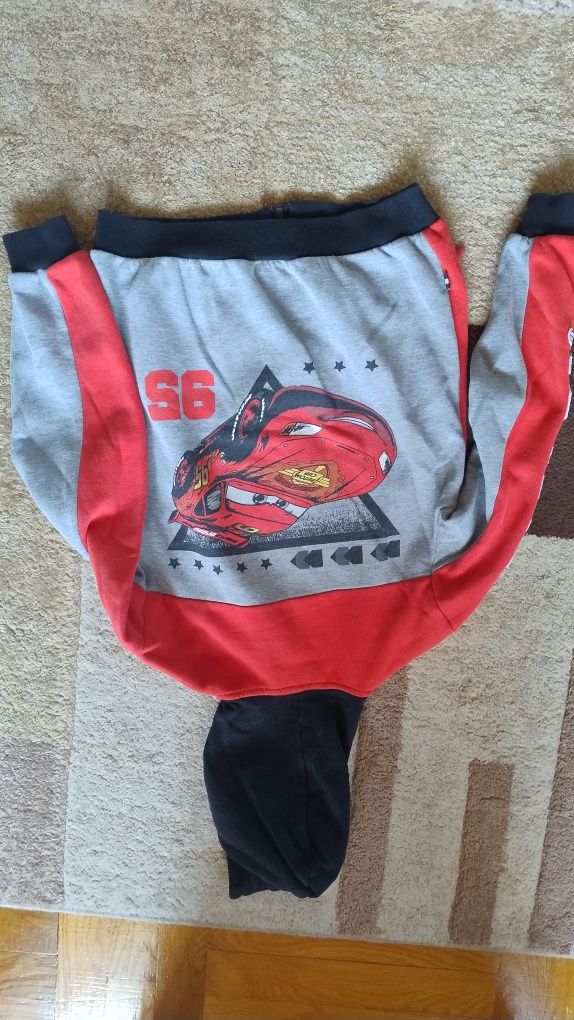 Bluzy grubsze  r. 134