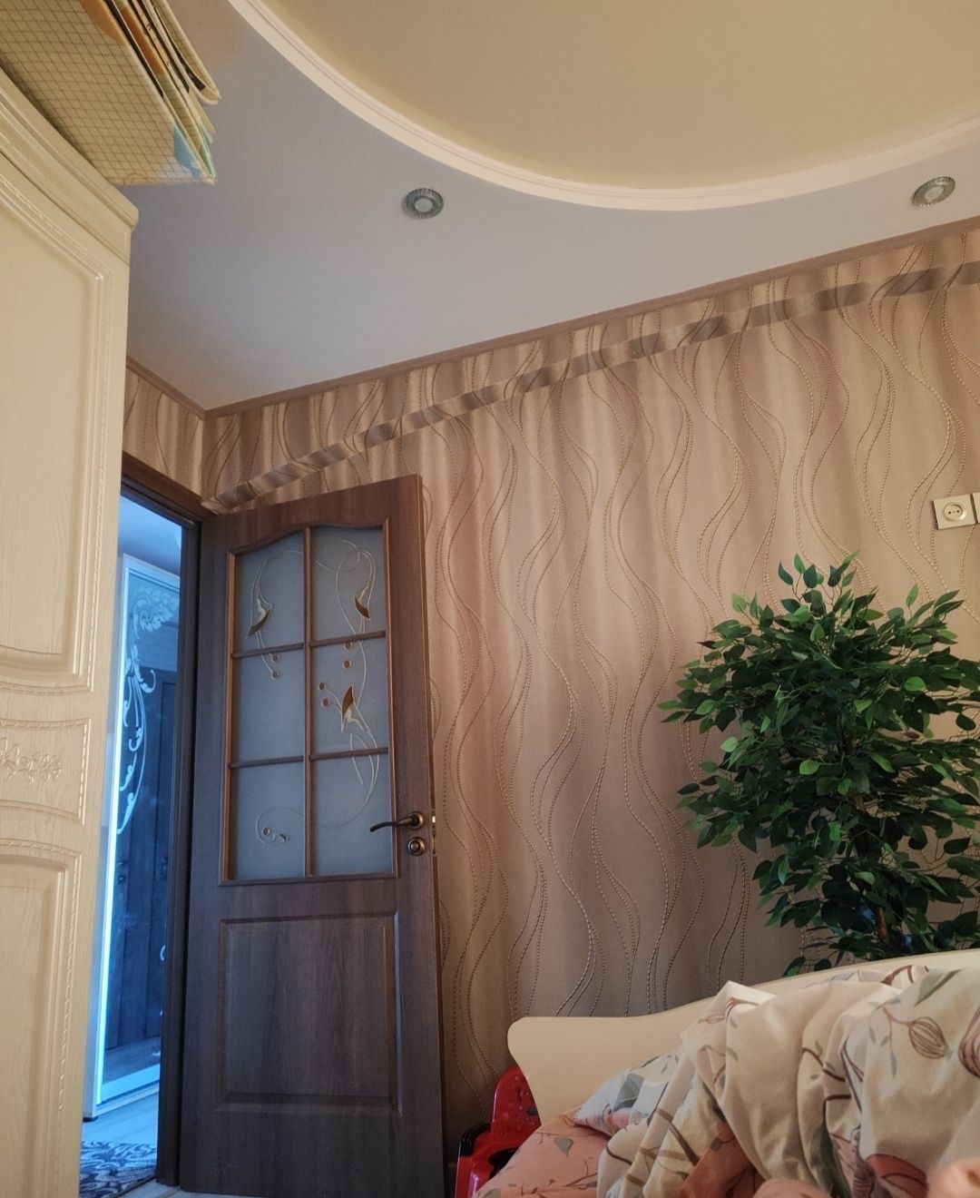 Продам двухкомнатную квартиру микрорайон Артёма Срочно!