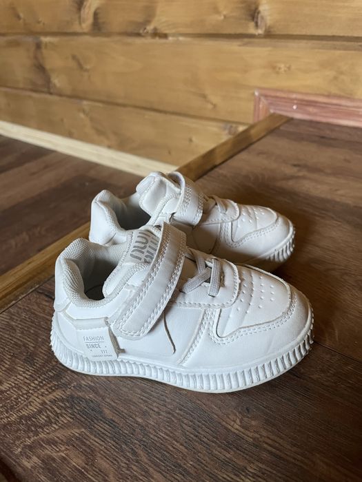 Кросівки дитячі