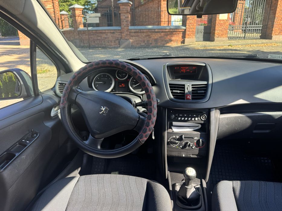 Peugeot 207 1.4 ben Oryginalny Przebieg Klima