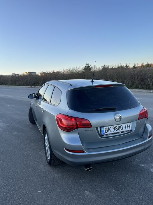 OPEL Astra 2.0D.