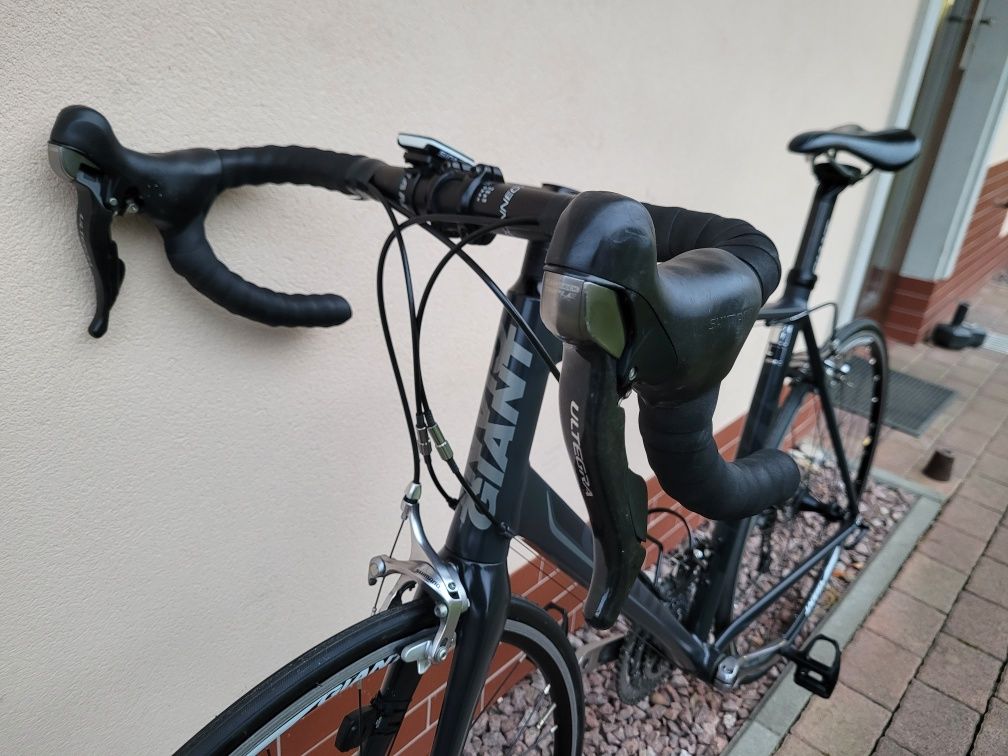 Rower szosowy GIANT DEFY 0 * Shimano Ultegra 3x10 * Aluxx SL * L 55cm