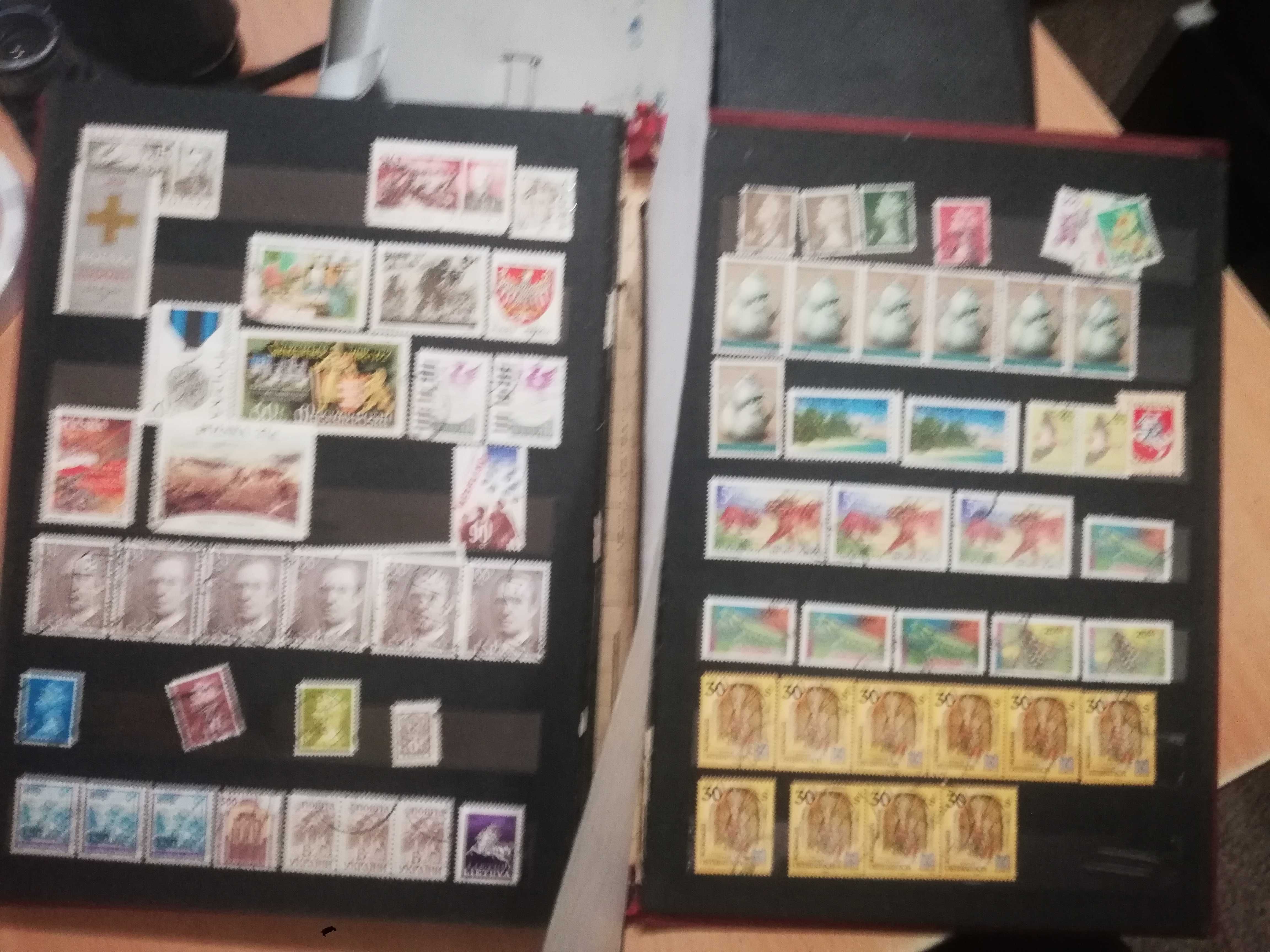 PRL klaser ze znaczkami pocztowymi świat i reszta              S