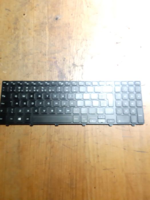 Teclado original para dell model: 5547 ls como novo impecável.