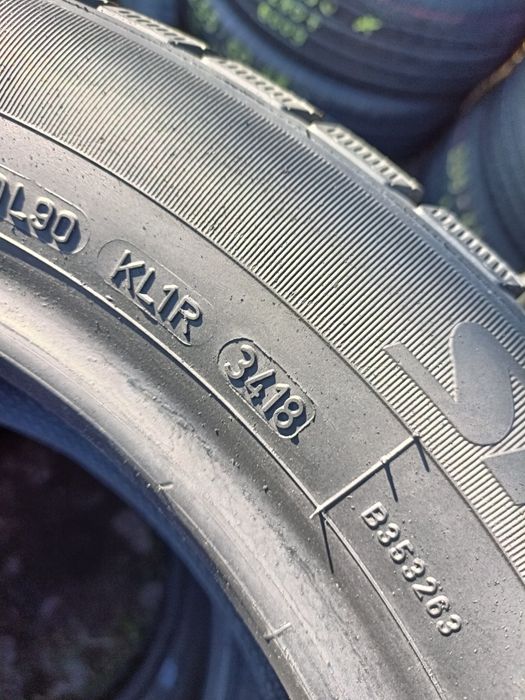 C17, 1 sztuka 185/60r15 Dunlop Winter Response AO 2018r 8.2mm