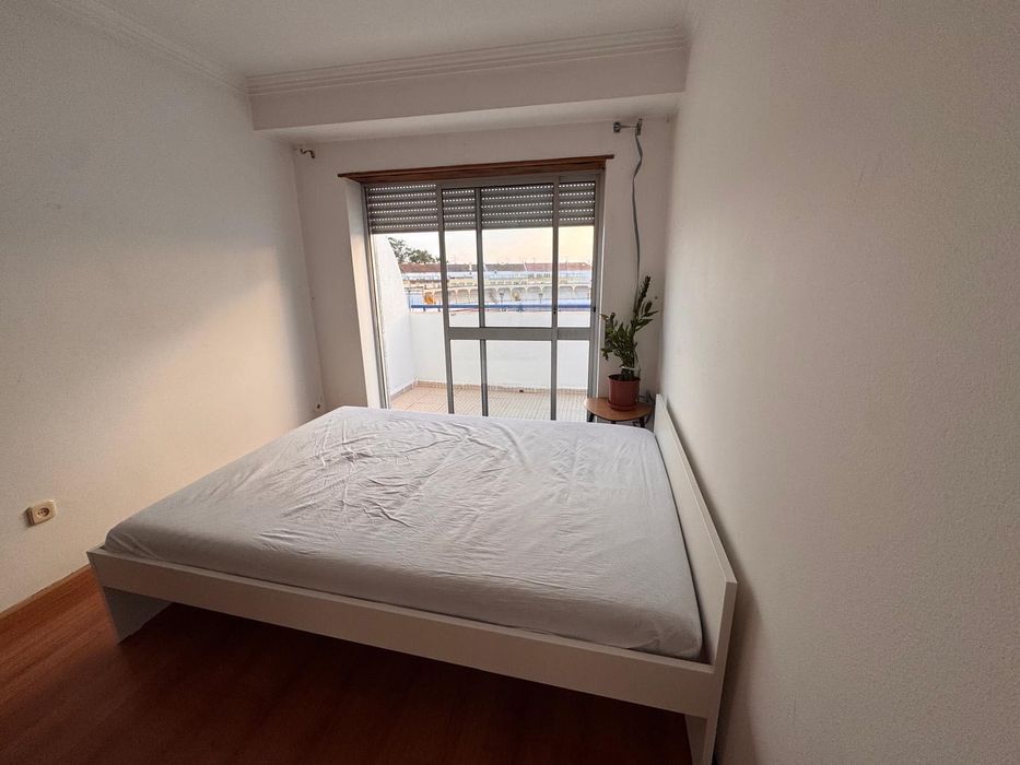 Quartos em Moita pronto a entrar