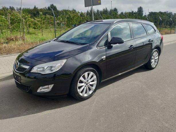 Opel Astra J /1.4 turbo benzyna 140KM/2012r./bogate wyposażenie/