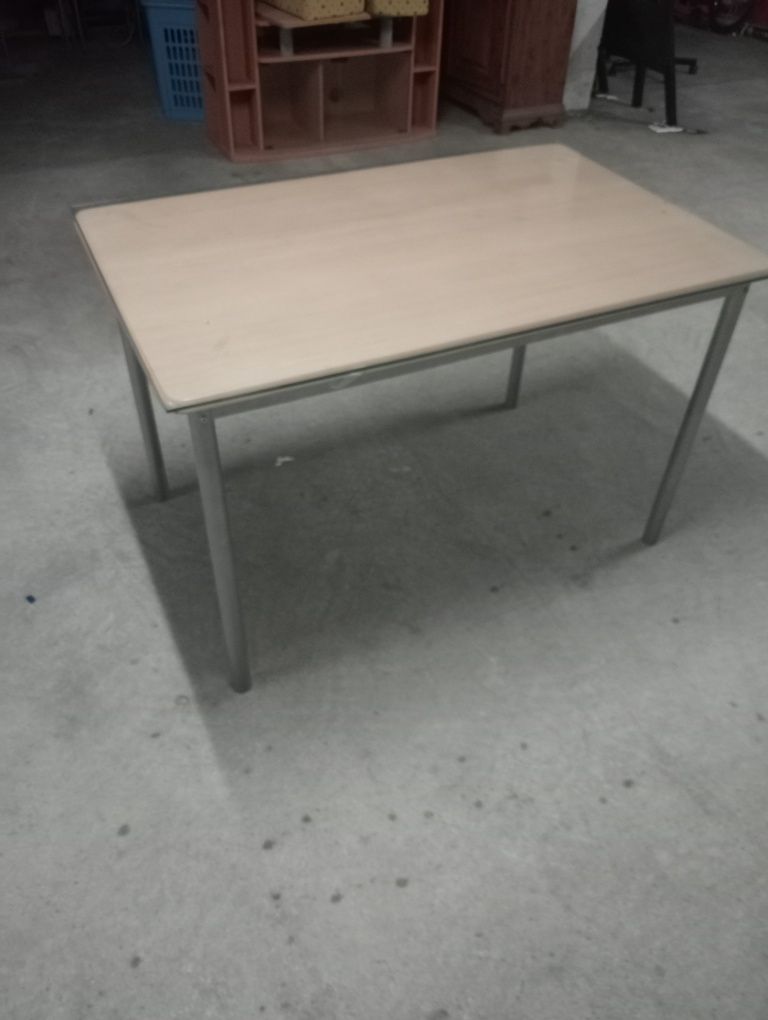 Mesa de jantar com vidro