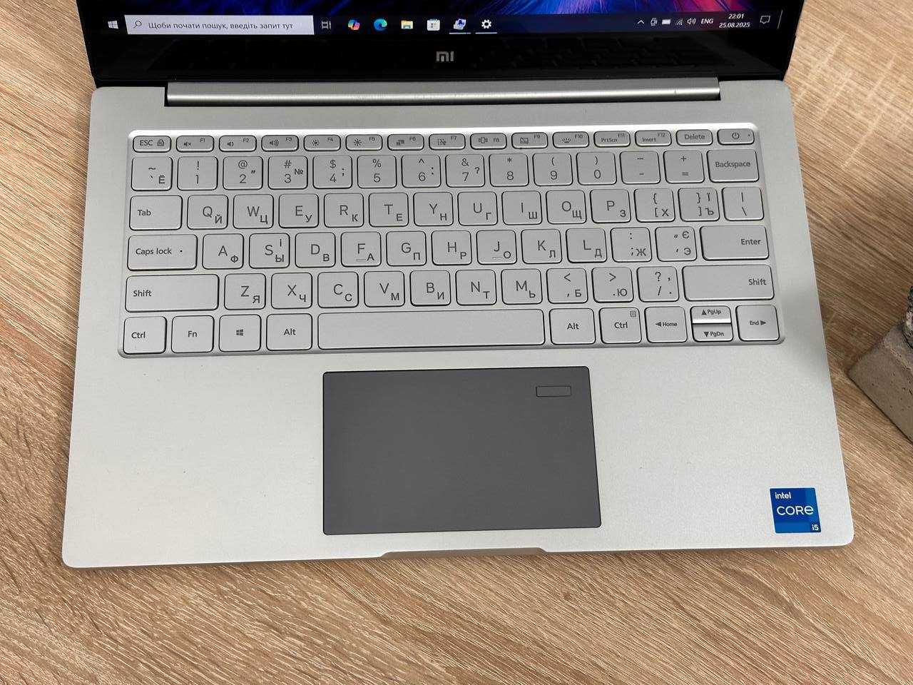Xiaomi Mi Notebook 13.3 i5-8250/8 DDR4/256SSD nVidia MX150 2Gb ноутбук