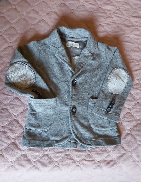 4 Lotes de roupa criança dos 2 aos 5 anos.