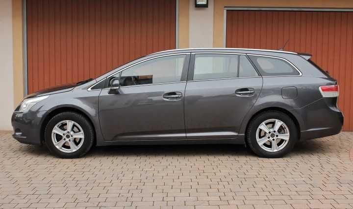 Toyota Avensis 2009