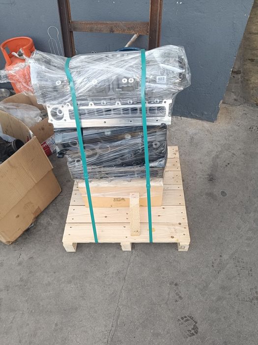 Iveco daily com MOTOR NOVO 0KM