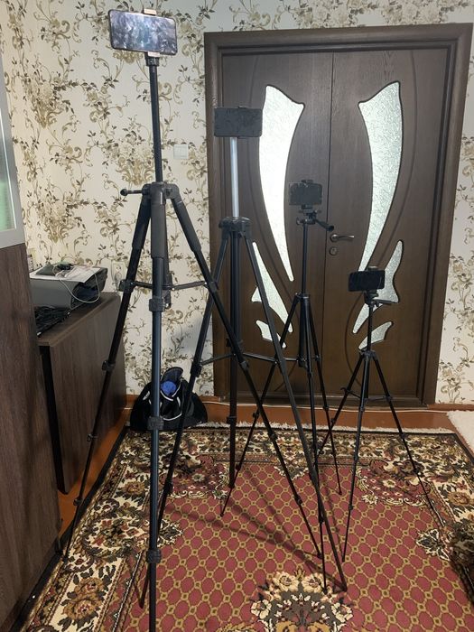 Штатив для камери (телефона) тринога,,, різної висоти,,,ціна договірна