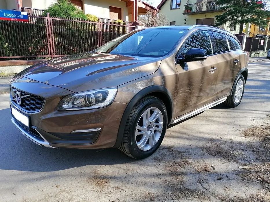 Volvo V60 Cross Country Volvo V60 Cross Country D4 AWD 190 KM 5-cylindrów