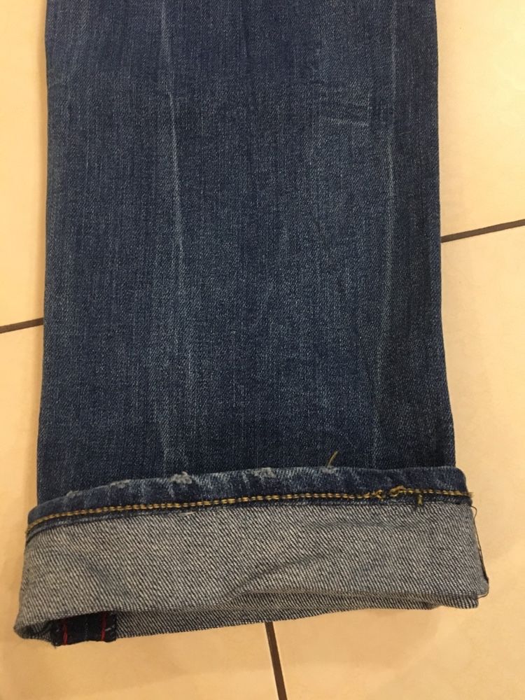 GUESS Slim Straight spodnie jeans r.31 damskie, extra stan