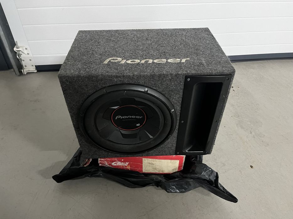 Subwoofer Pioneer Ts-A300B com amplificador blaupunkt