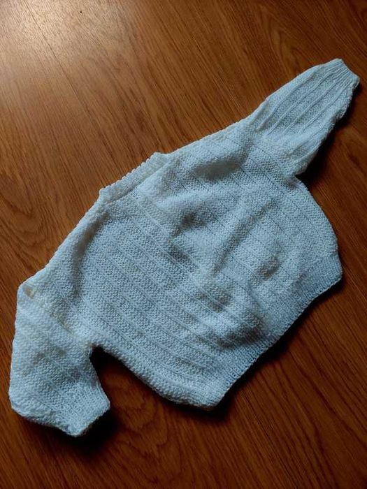 Sweterek - własnoręcznie szyty
