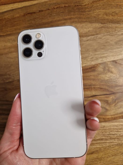 IPhone 12 PRO - srebrny