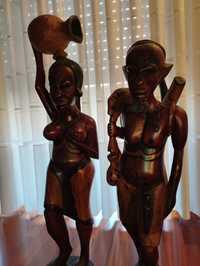 Casal de estátuas africanas