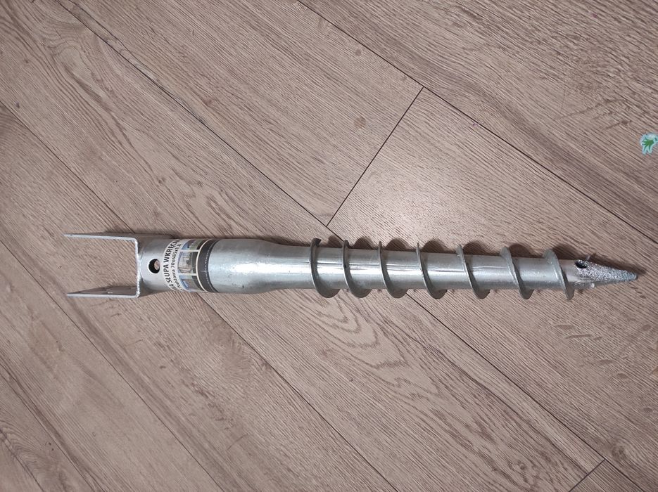 Podstawa słupa wkręcana do ziemi kotwa świder 70x685 OCYNK PWU70