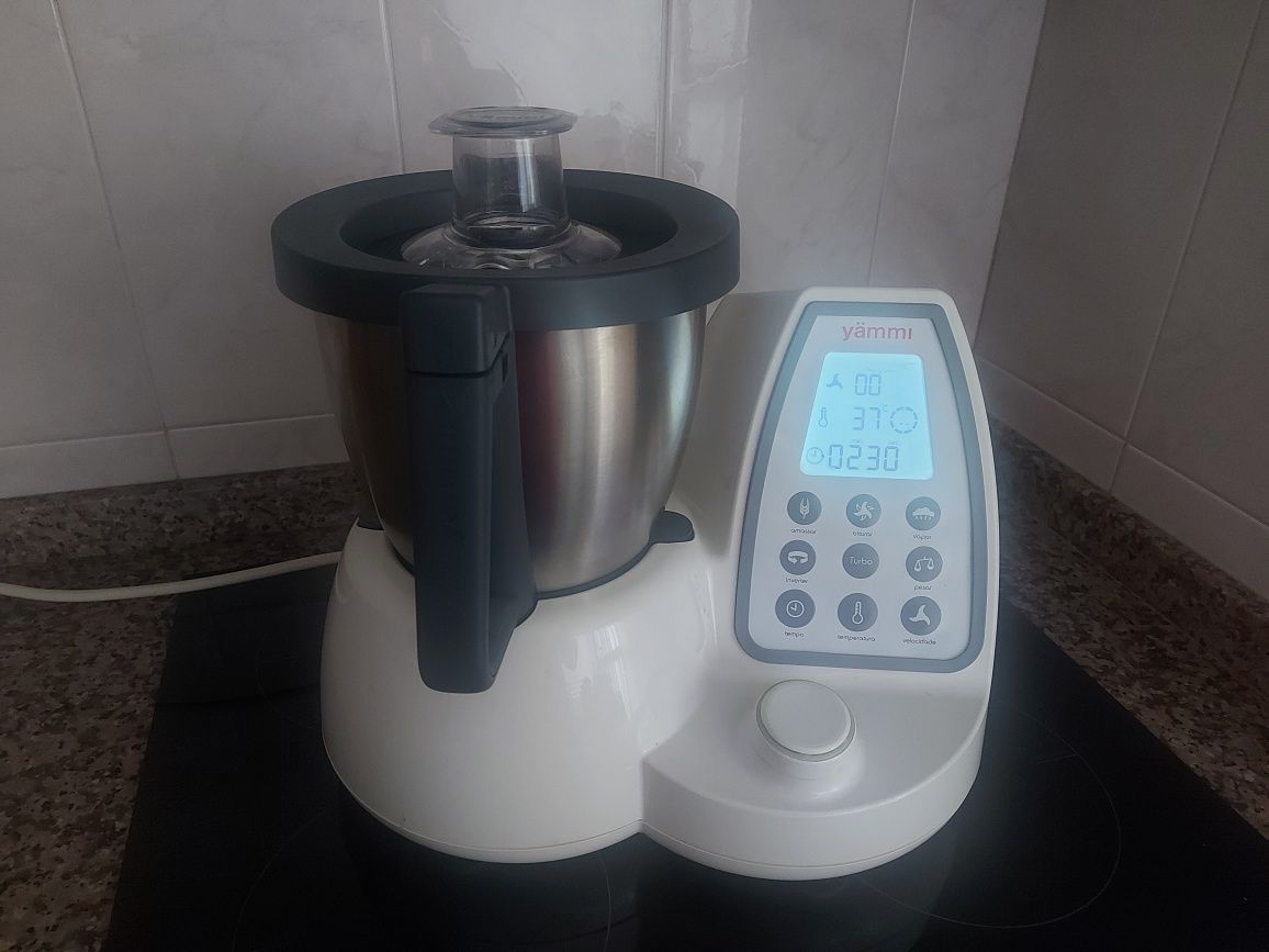 Yammi 2 com acessórios