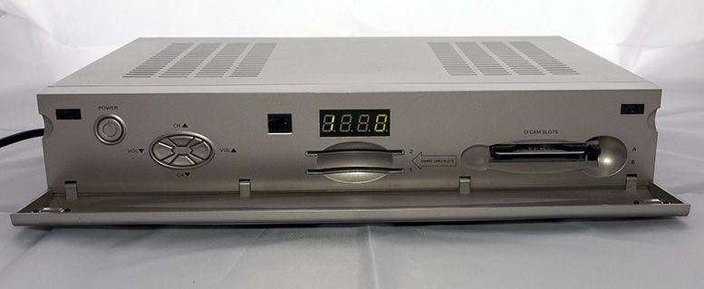 Tuner satelitarny