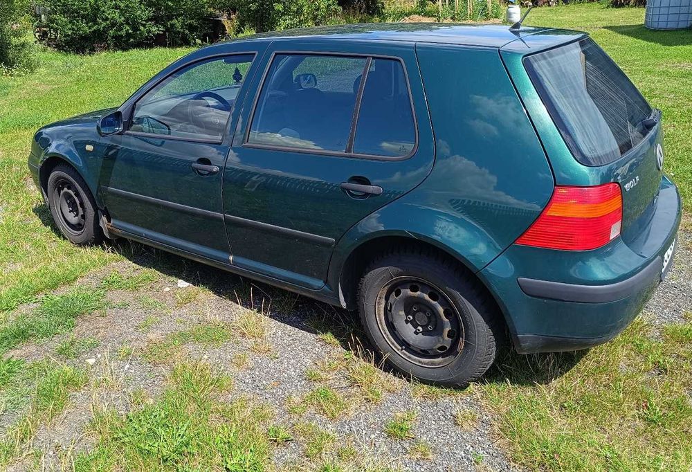 Volkwagen GOLF 4