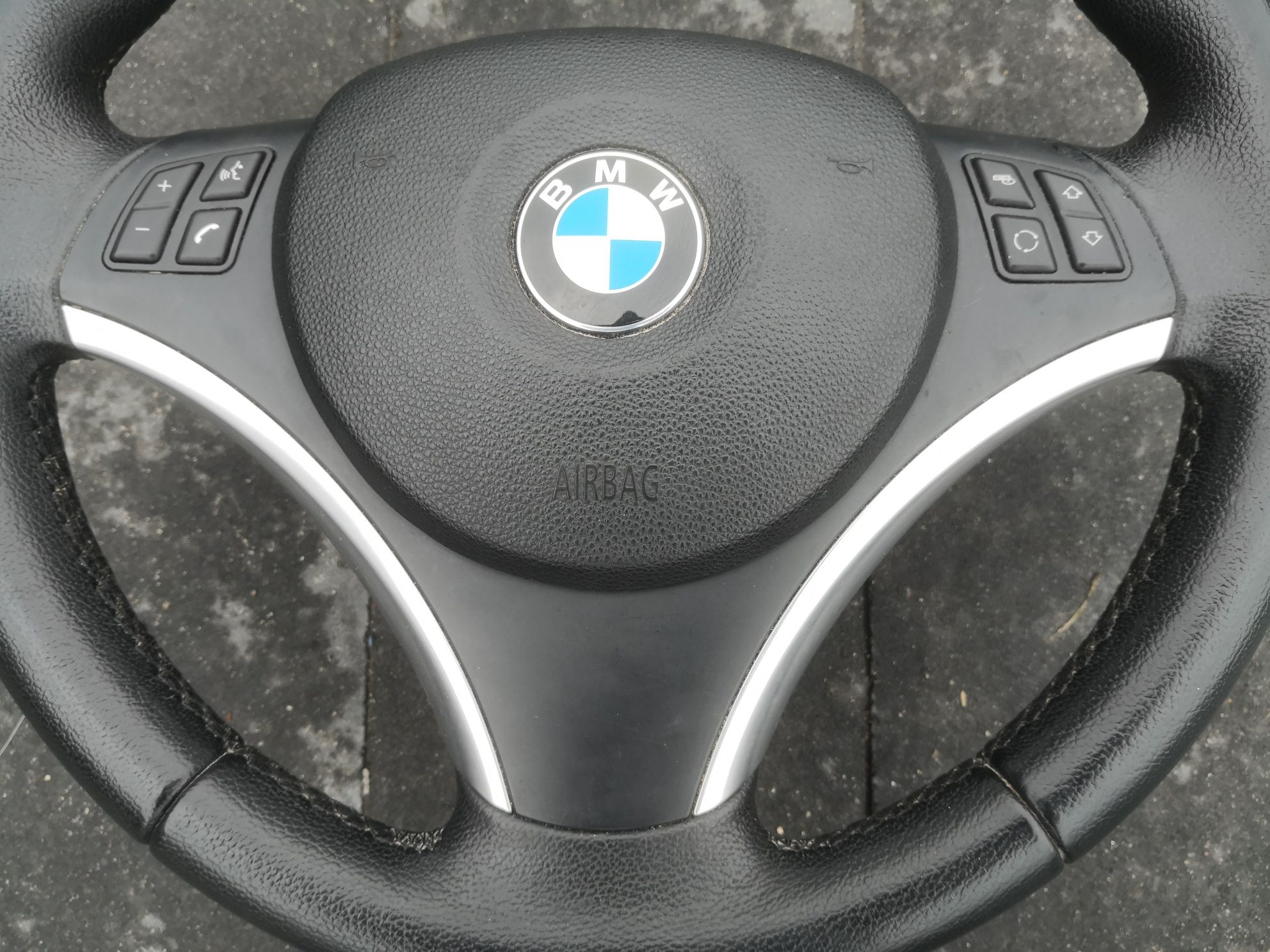 Kierownica multifunkcyjna BMW e87 e81 e82 e88 e90 e91 e92 z poduszką#1