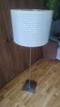 Lampa stojąca. Prawdopodobnie Ikea