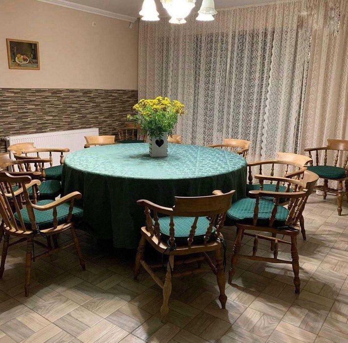 Оренда будинку готельного типу на 14 кімнат, с. Головецько