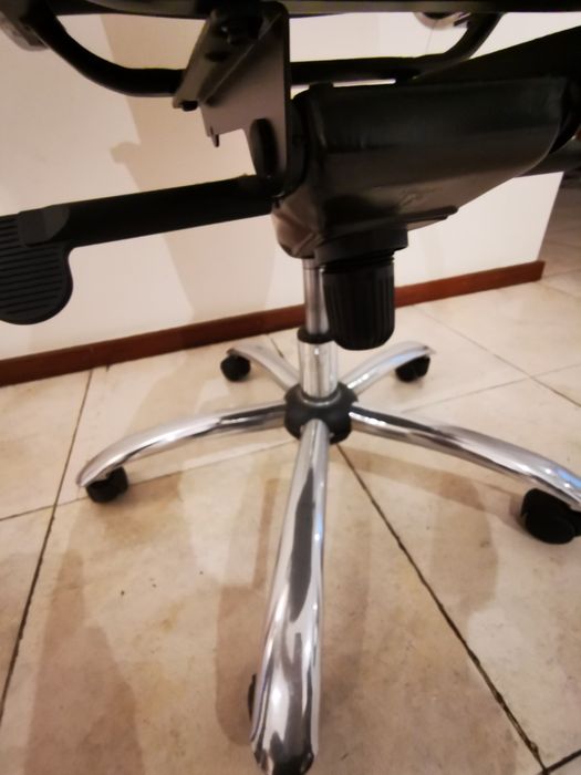 Cadeira funcional toda em Inox