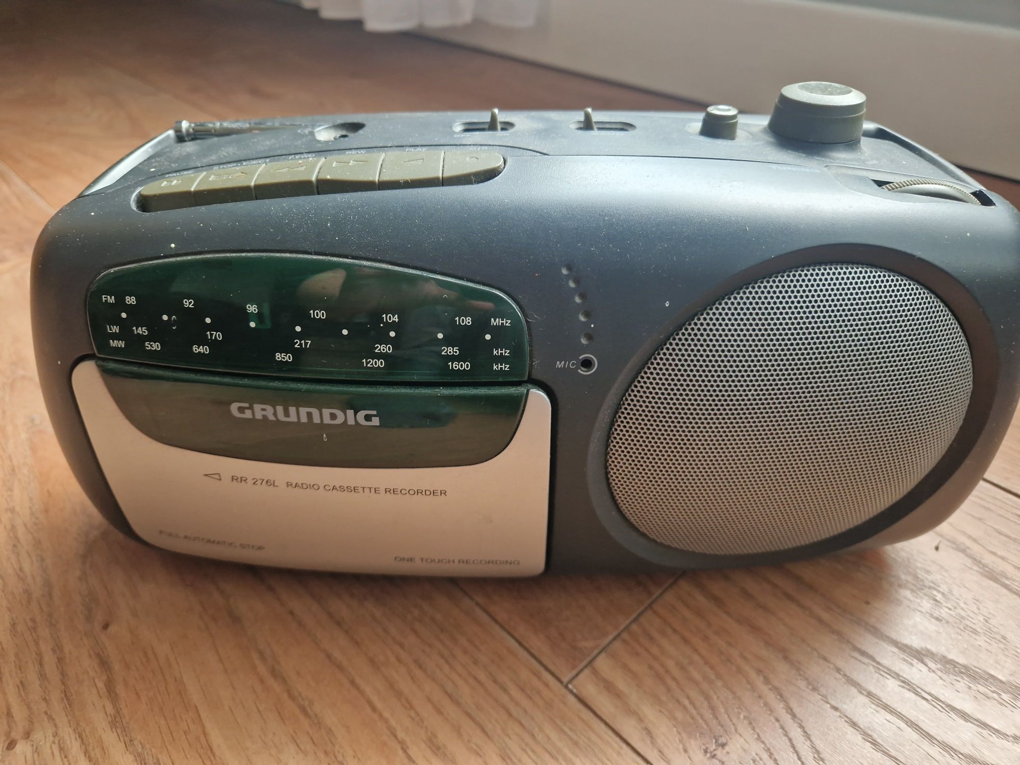Radiomagnetofon Grundig RR276