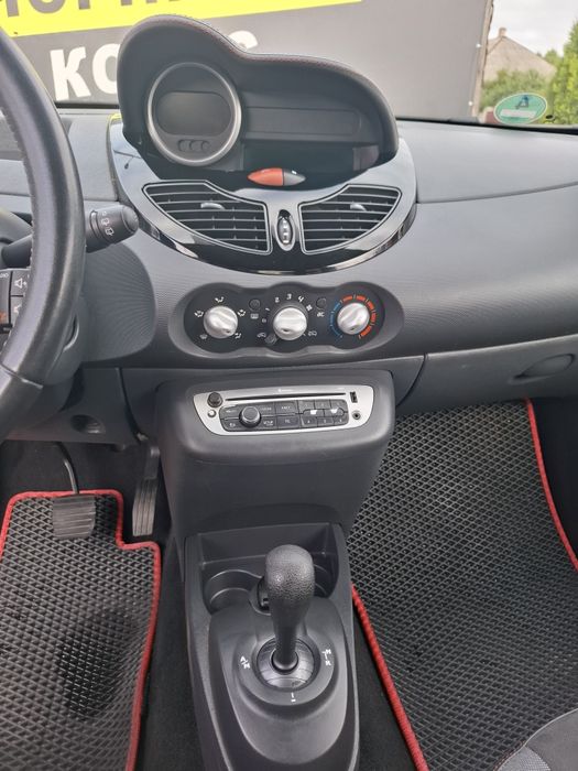 Авто Renault Twingo 2013 2 покоління