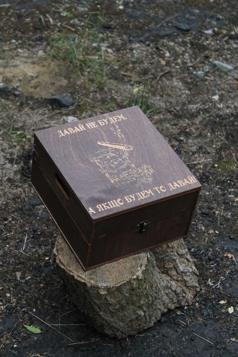 Київ Наливатор алкогольний на 4 чарки механічний пристрій