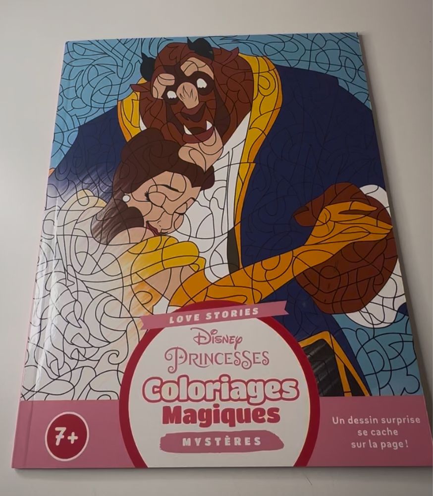Розмальовка дитяча Disney hachette heroes