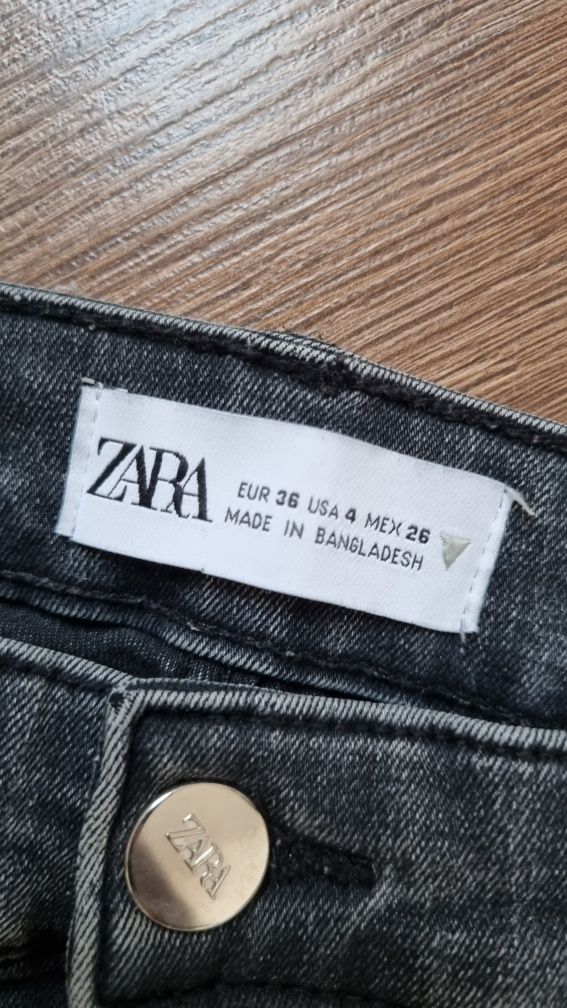 Spodnie rurki Zara
