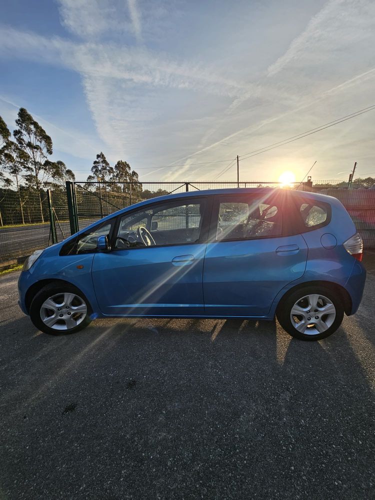 Honda Jazz 1.2 i-VTEC Comfort - Fiável e Económico (Ano 2010)