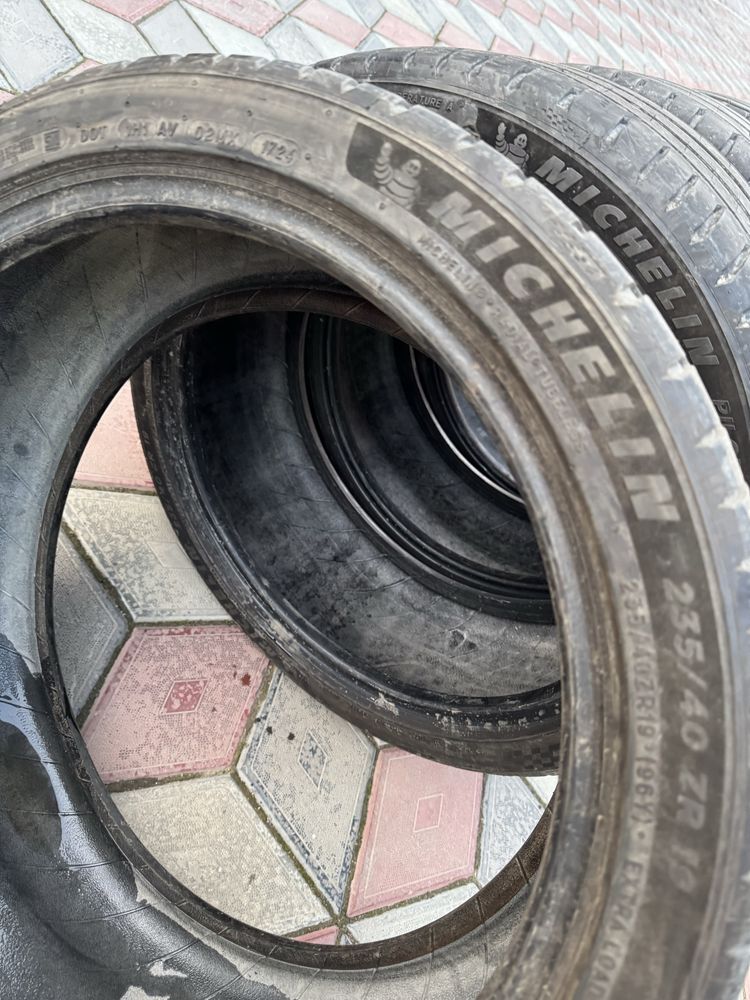 Продам 235 40 zr19 96yMichelin alpin pilot 5