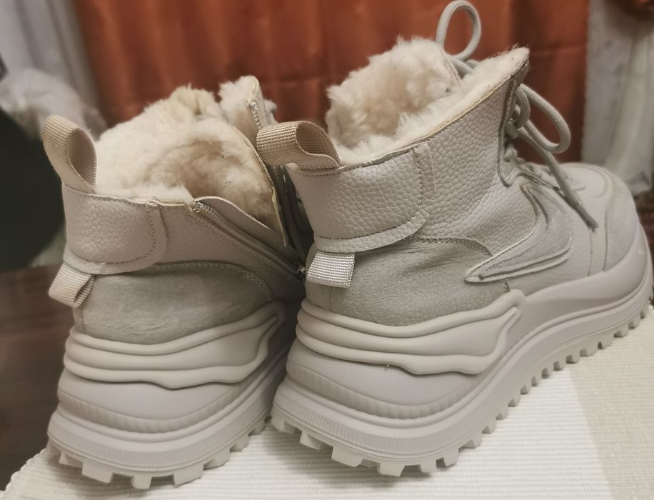 Жіночі дуже теплі кросівки на стопу 25 см