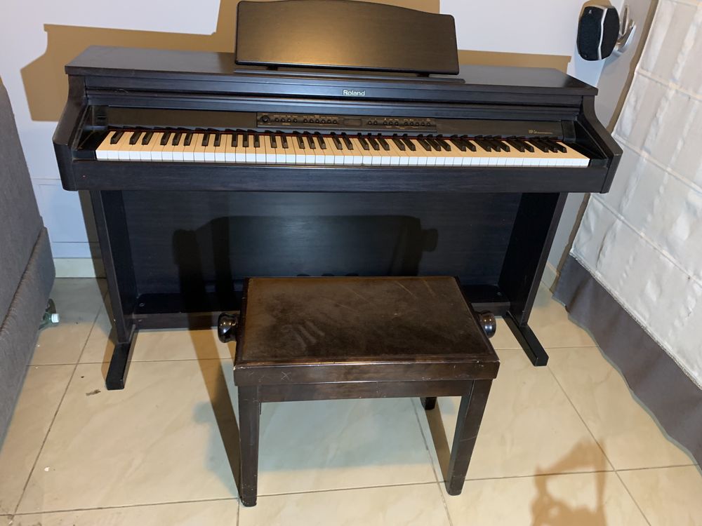 Pianino Roland HP-2e