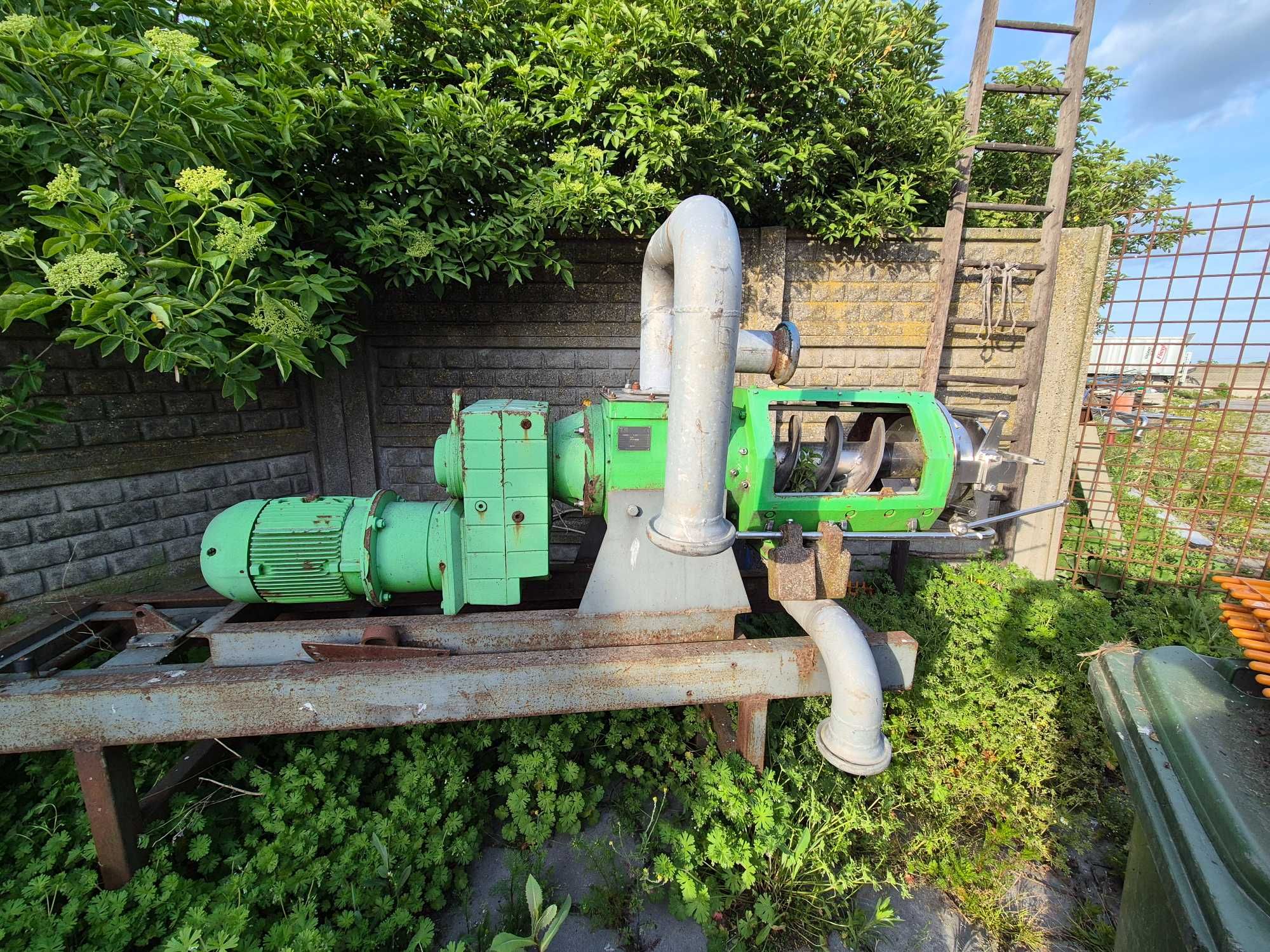 Separatory Bauer