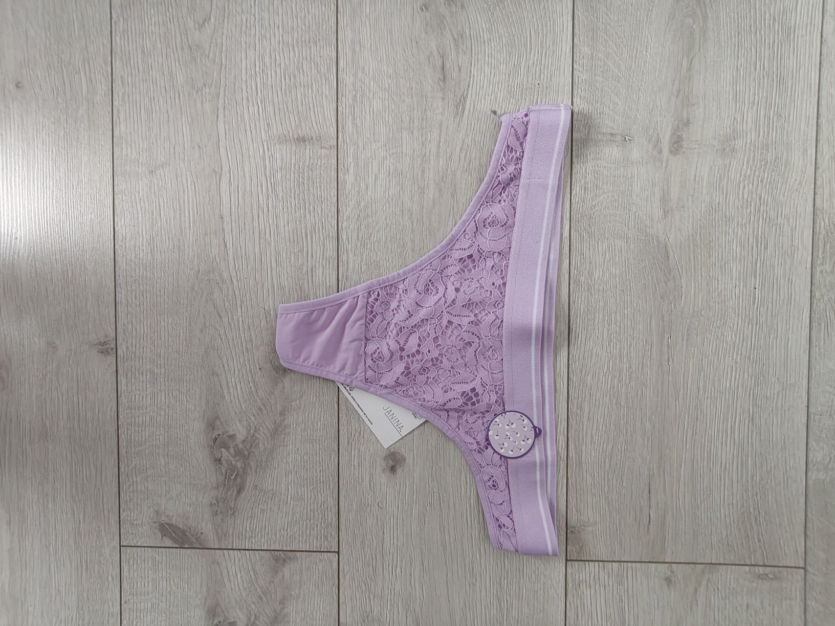Nowe majtki stringi